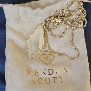 Kendra Scott Lilith Pendant